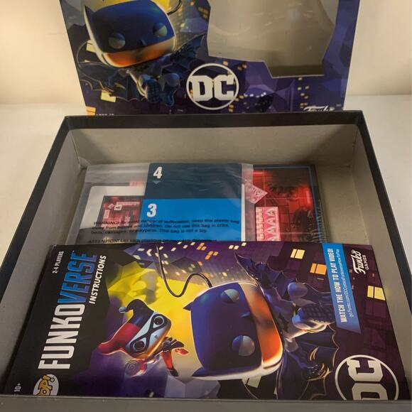 Funkoverse: DC Comics 100 4-Pack Board Game - Picture 6 of 7